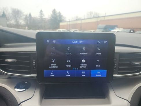 Used 2024 Ford Explorer XLT w/ Equipment Group 202A image 30