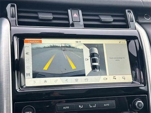 Used 2018 Land Rover Discovery HSE Luxury image 12