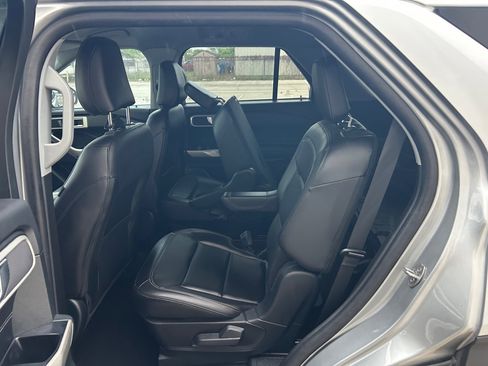 Used 2023 Ford Explorer XLT w/ Equipment Group 202A image 19