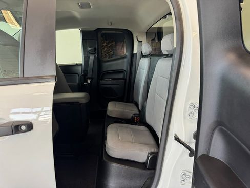 Used 2018 Chevrolet Colorado W/T w/ WT Convenience Package image 36