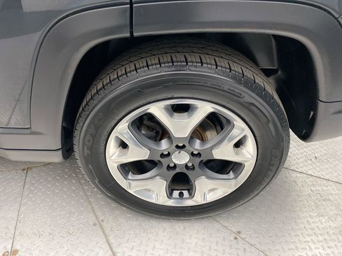 Used 2018 Jeep Compass Limited w/ Navigation Group AWD/4WD image 10