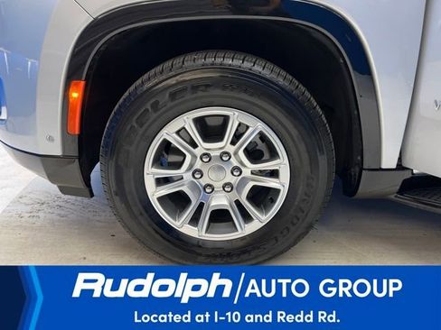 Used 2024 Jeep Wagoneer 4WD w/ HD Trailer Tow Package image 27