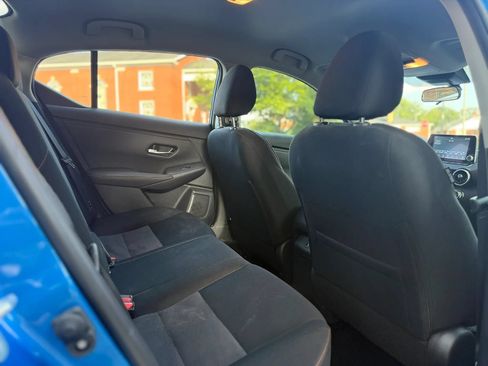 Used 2025 Nissan Sentra SR FWD image 13