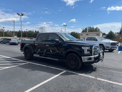 Used 2016 Ford F150 XLT w/ Equipment Group 301A Mid image 8