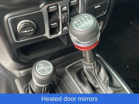 Used 2018 Jeep Wrangler Unlimited Sahara AWD/4WD image 10