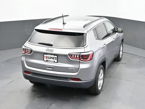 Used 2018 Jeep Compass Latitude w/ Popular Equipment Group FWD image 31