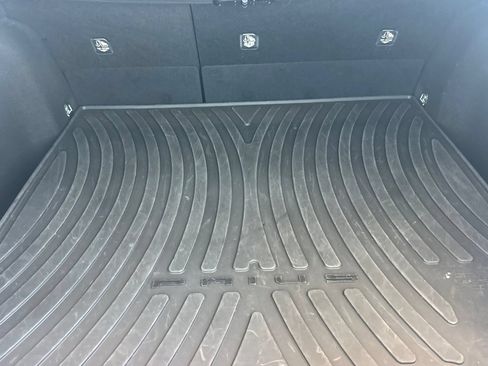 Certified 2023 Toyota Prius XLE FWD image 18