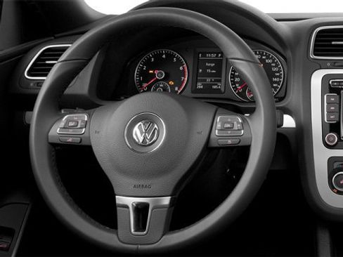 Used 2014 Volkswagen Eos Komfort image 9