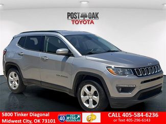 Used 2019 Jeep Compass Latitude image 1