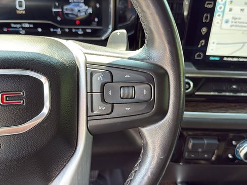 Used 2022 GMC Sierra 1500 Elevation w/ LPO, Elevation Black Package AWD/4WD image 17