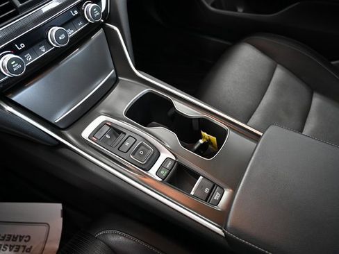 Used 2018 Honda Accord Sport image 19