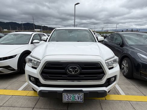 Used 2019 Toyota Tacoma SR5 image 6