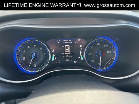Used 2024 Chrysler Pacifica Touring-L FWD image 22
