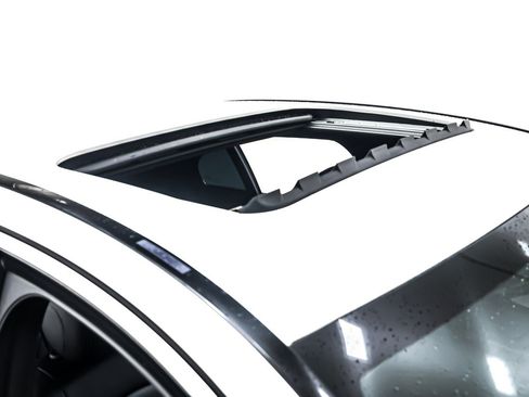 Used 2019 Mercedes-Benz C 300 Sedan image 21