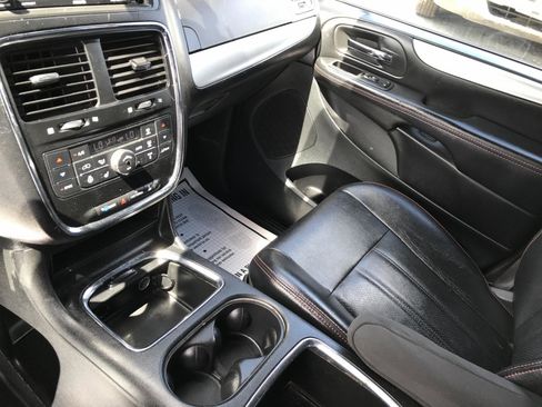 Used 2017 Dodge Grand Caravan GT FWD image 15