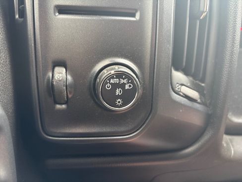 Used 2016 GMC Sierra 2500 4x4 Crew Cab w/ Snow Plow Prep Package image 19