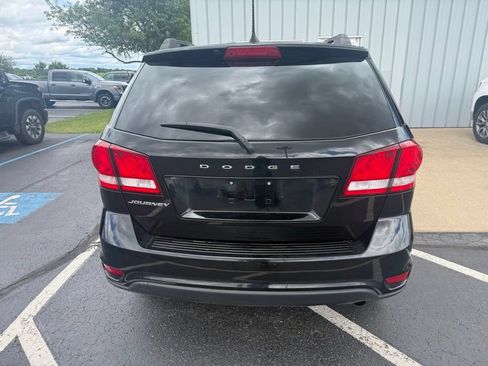 Used 2019 Dodge Journey SE w/ Connectivity Group FWD image 6
