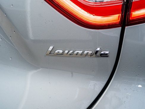 Used 2018 Maserati Levante S GranSport image 32