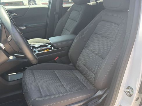 Used 2026 Chevrolet Equinox LT FWD image 10