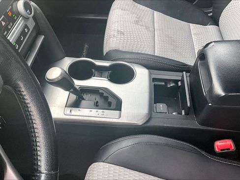 Used 2012 Toyota Camry SE image 15