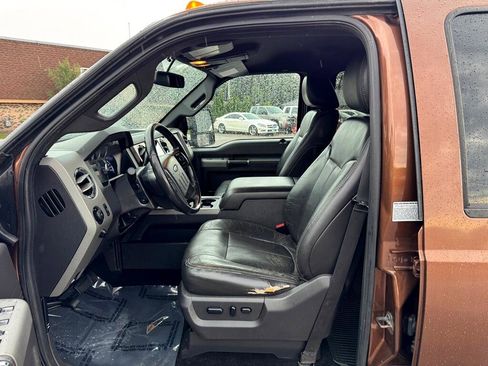 Used 2011 Ford F350 Lariat w/ Lariat Interior Pkg image 16