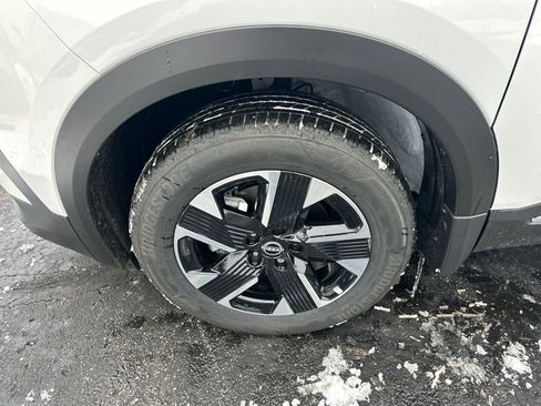 New 2026 Nissan Kicks SV w/ SV Premium Package image 37