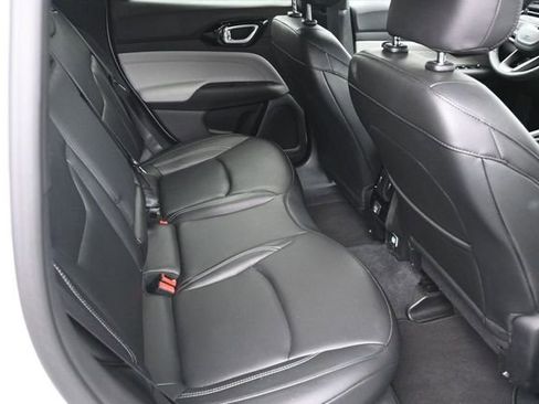 Used 2026 Jeep Compass Limited AWD/4WD image 25