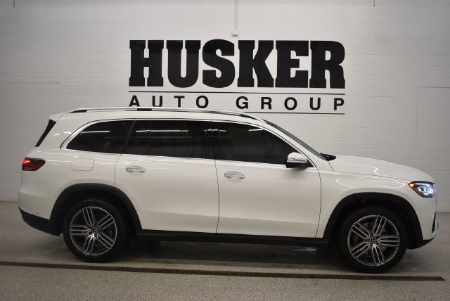 Used 2024 Mercedes-Benz GLS 450 4MATIC image 2
