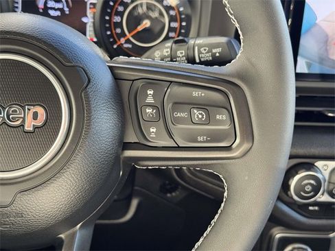 Used 2025 Jeep Wrangler Sport S image 24