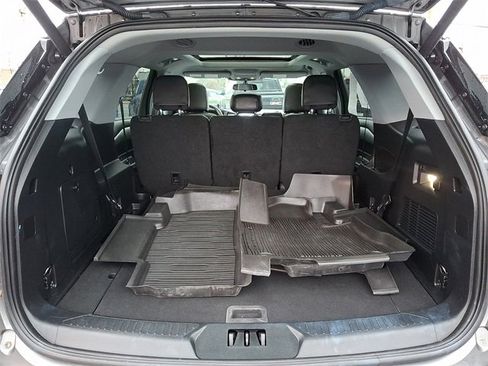 Used 2022 Ford Explorer XLT w/ Equipment Group 202A image 29