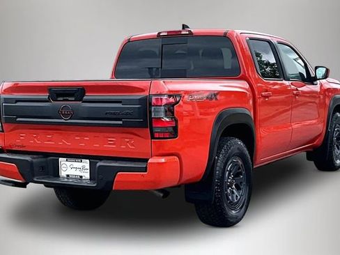 Certified 2025 Nissan Frontier PRO-4X w/ Interior Protection Package image 5