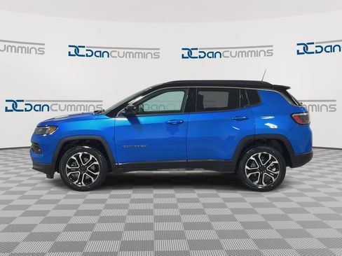 Used 2024 Jeep Compass Limited w/ Sun and Sound Group AWD/4WD image 5