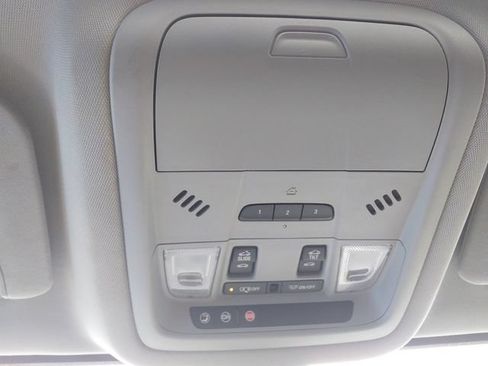 Used 2021 GMC Acadia SLT w/ Premium Package AWD/4WD image 26