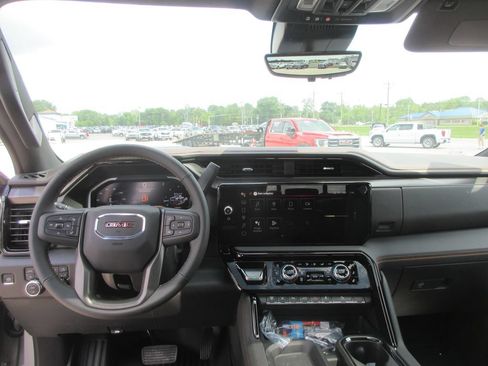 New 2026 GMC Sierra 3500 AT4 w/ AT4 Premium Plus Package AWD/4WD image 16