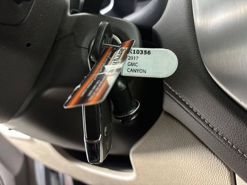 Used 2017 GMC Canyon SLT w/ Driver Alert Package AWD/4WD image 21