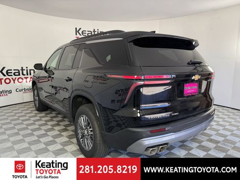 Used 2026 Chevrolet Traverse LT image 7