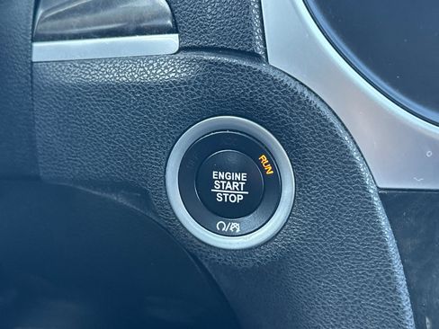 Used 2019 Chrysler 300 Limited RWD image 22