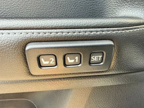 Used 2014 Toyota 4Runner Limited AWD/4WD image 29