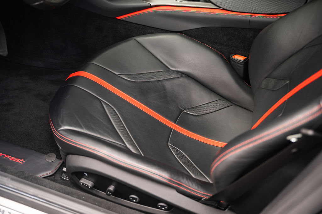 Used 2020 Ferrari 812 Superfast RWD image 7