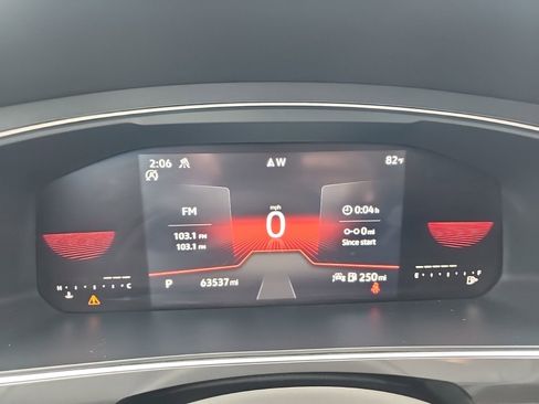 Used 2022 Volkswagen Tiguan SE R-Line image 21