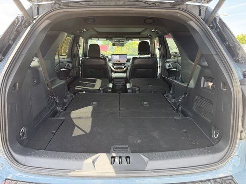 Used 2025 Ford Explorer ST AWD/4WD image 28