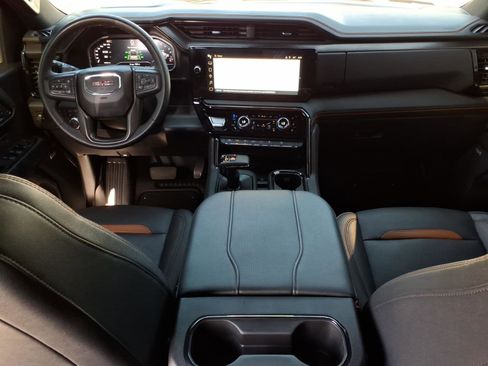 Used 2024 GMC Sierra 1500 AT4 w/ Technology Package AWD/4WD image 18