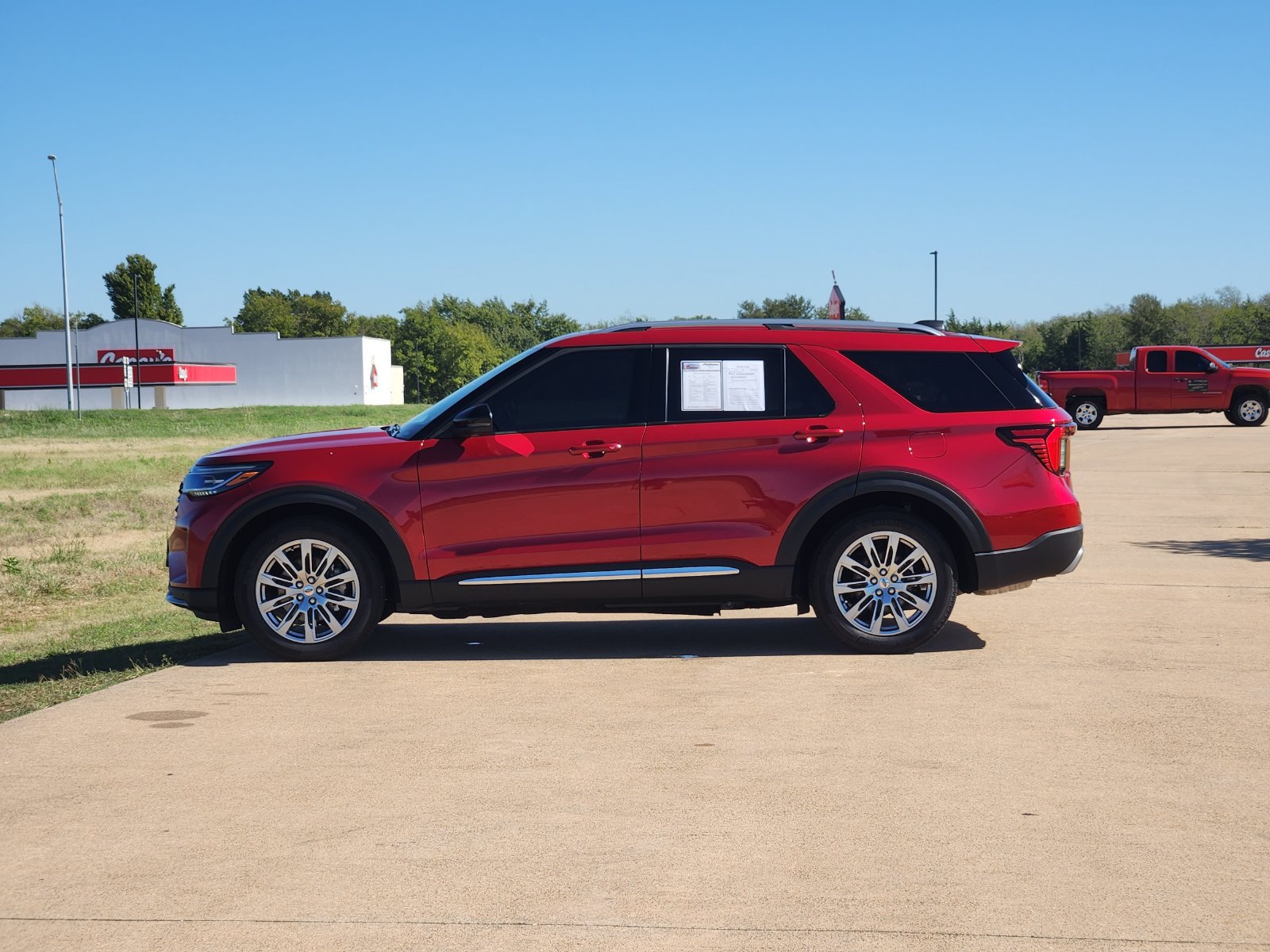 Used 2026 Ford Explorer Platinum RWD image 3