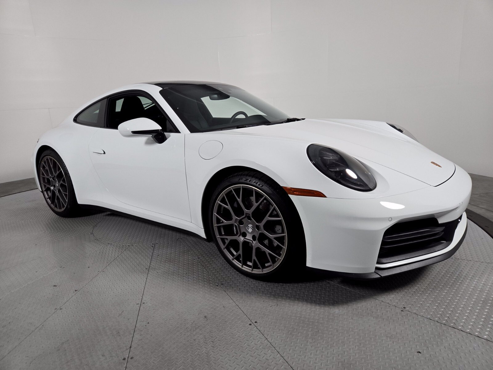Used 2025 Porsche 911 Carrera RWD image 15