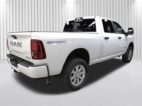 New 2026 RAM 2500 Big Horn AWD/4WD image 3