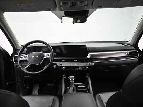 Used 2025 Kia Telluride S AWD/4WD image 32