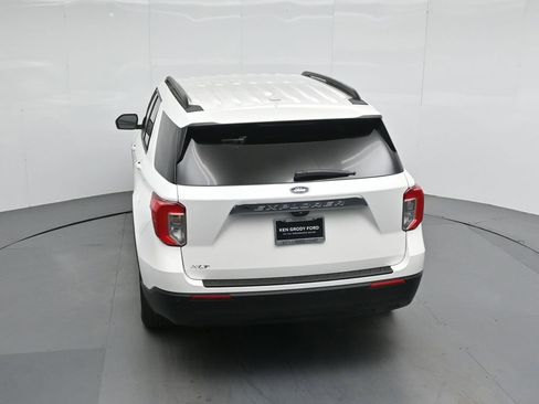 Used 2023 Ford Explorer XLT RWD image 43