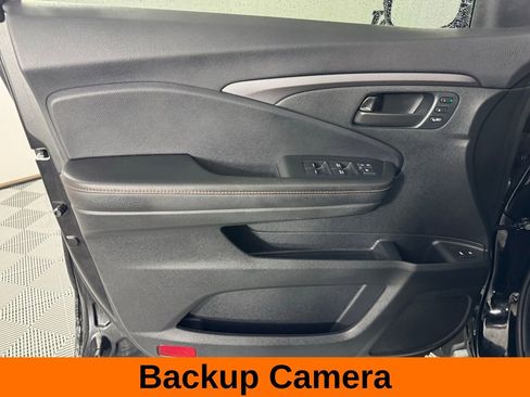 Used 2023 Honda Passport TrailSport image 9