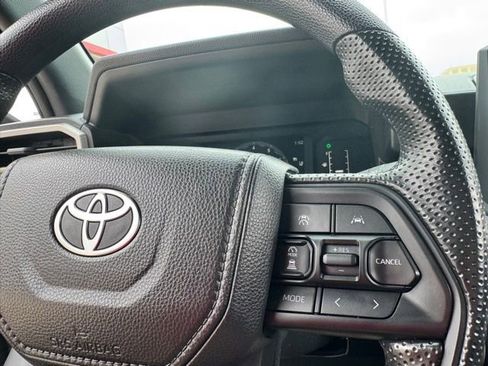 Used 2025 Toyota Tacoma SR5 AWD/4WD image 24