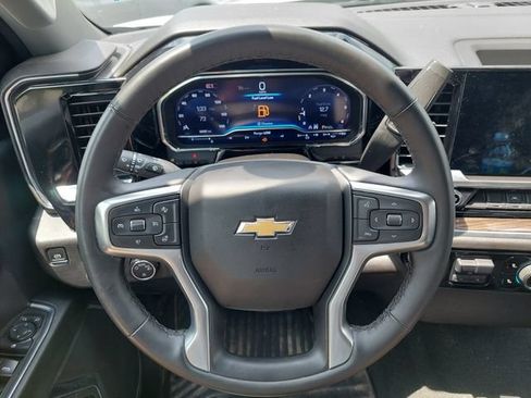 Used 2025 Chevrolet Silverado 1500 LT AWD/4WD image 31